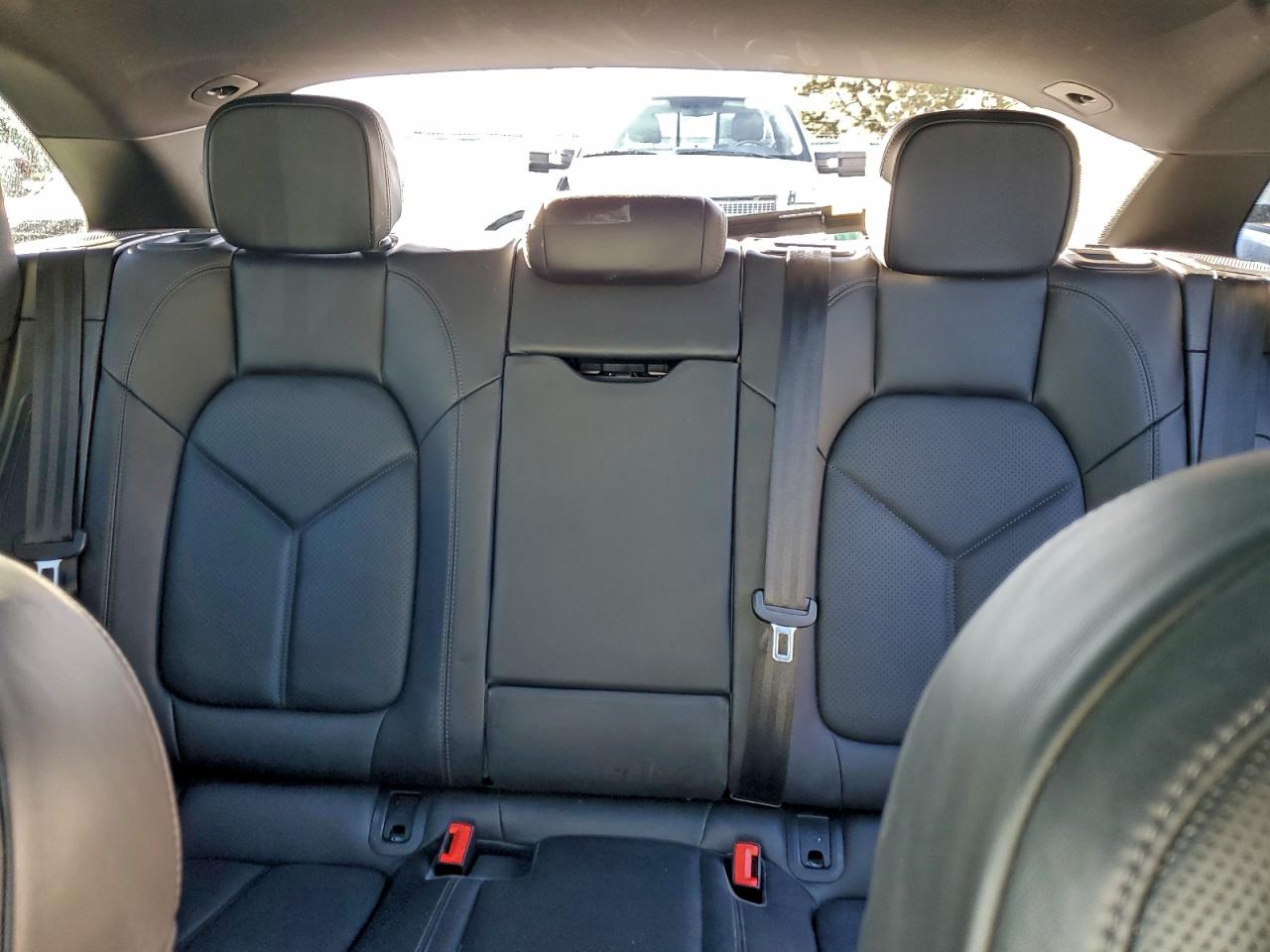 2019 Porsche Macan S VIN: WP1AB2A57KLB30135 Lot: 93984675