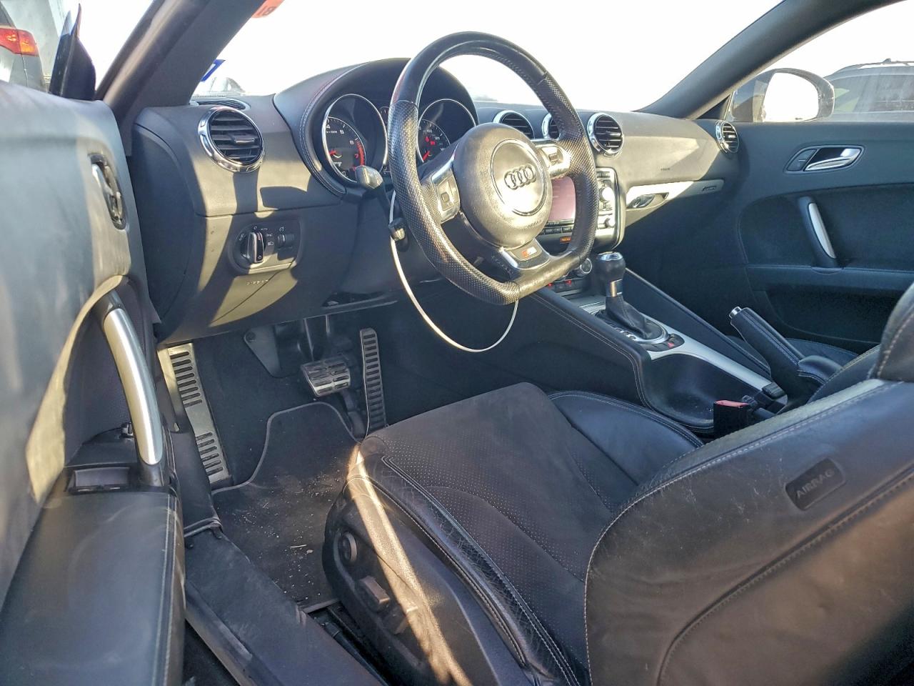 2011 Audi Tt Premium VIN: TRUBFAFK7B1026717 Lot: 93493875