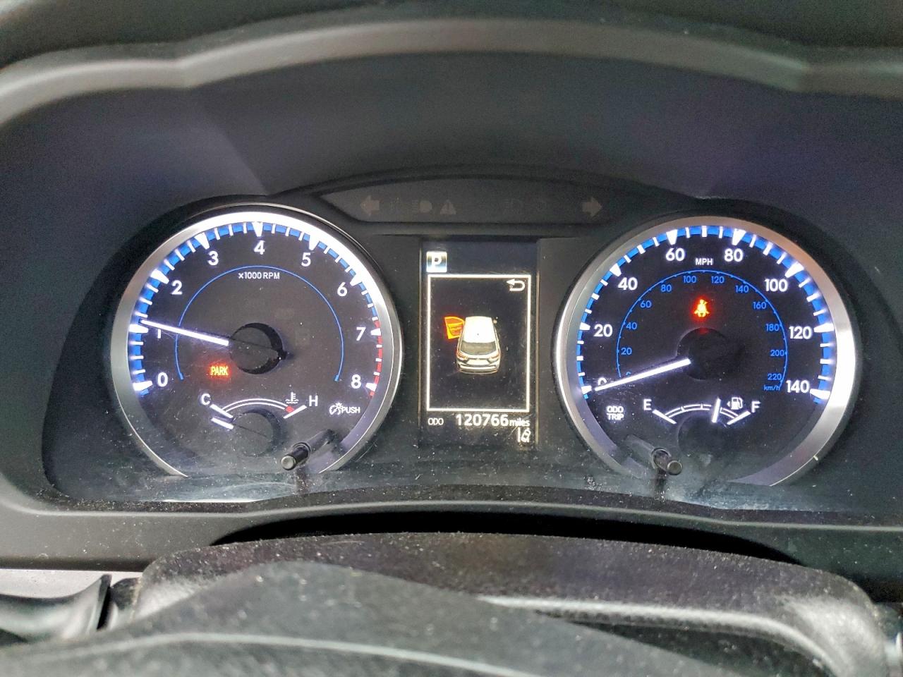 2018 Toyota Highlander Le VIN: 5TDBZRFH1JS850542 Lot: 94127885