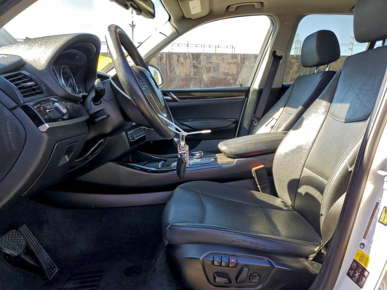 2017 BMW X3 Sdrive28I VIN: 5UXWZ7C35H0V89944 Lot: 93966535