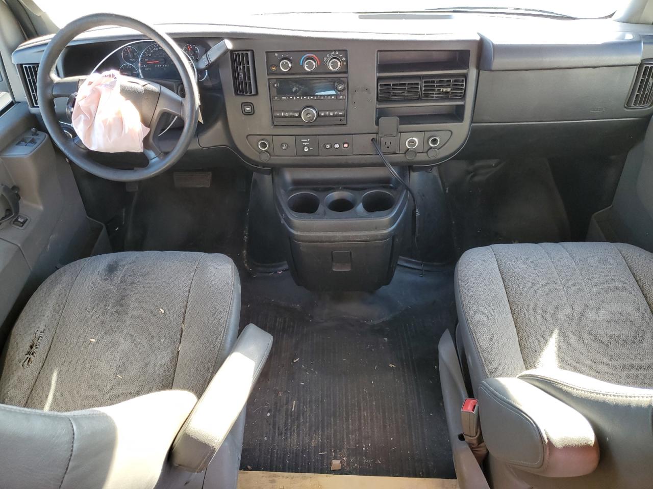 2018 Chevrolet Express 3500 Delivery Van VIN: 1GCZGHFG3J1178504 Lot: 90383705