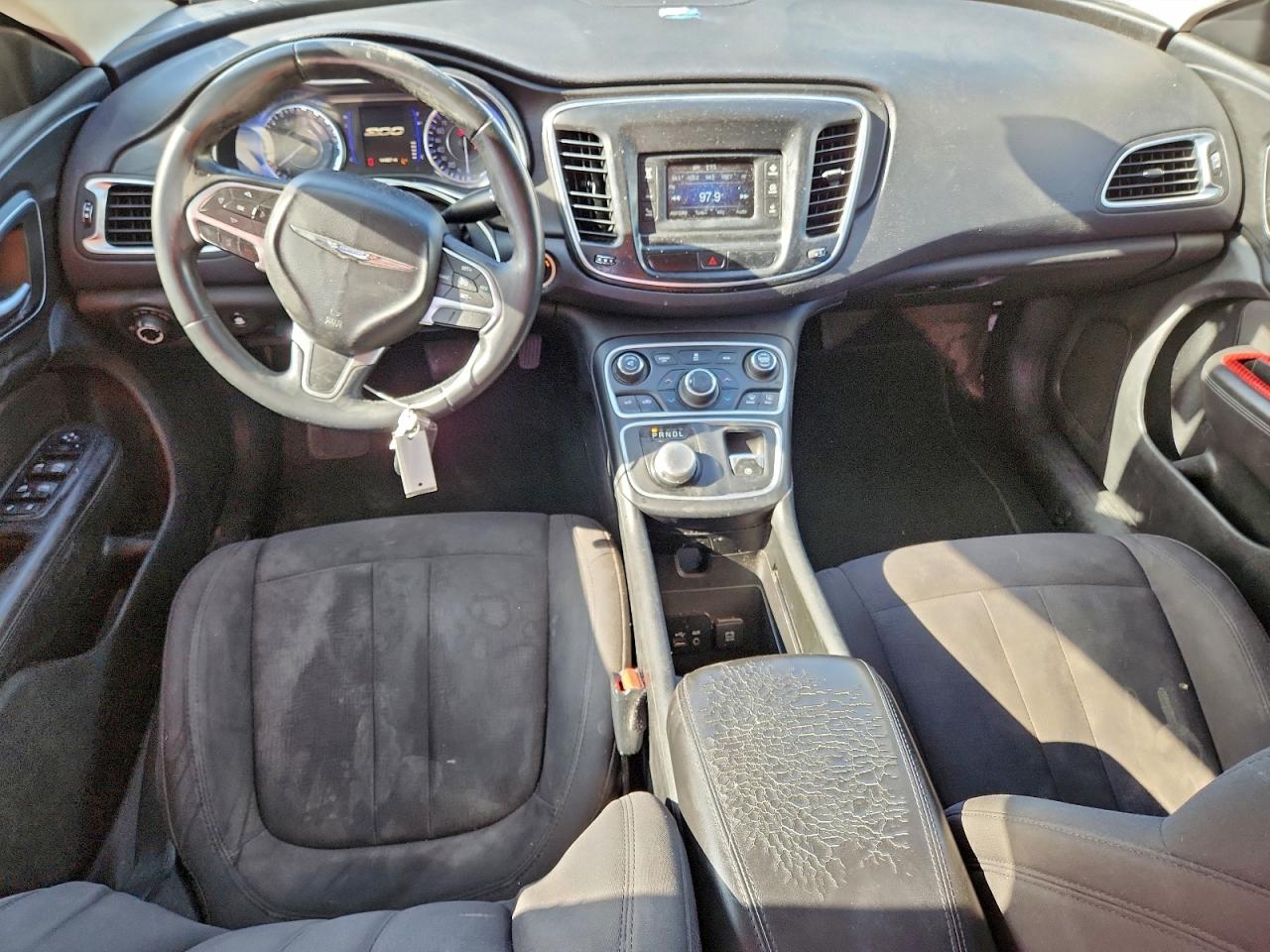 2015 Chrysler 200 Limited VIN: 1C3CCCAB2FN602372 Lot: 94060595