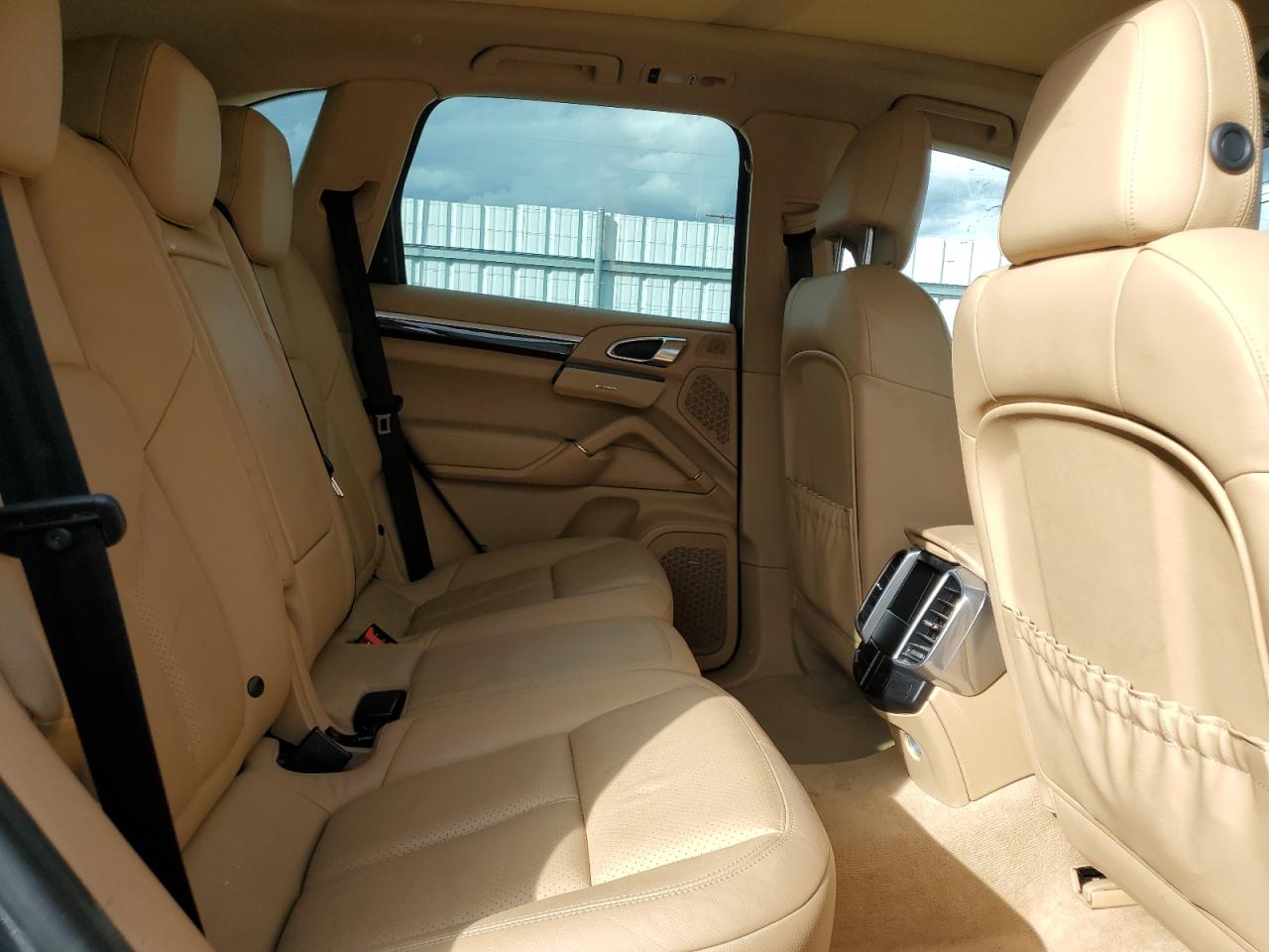 2012 Porsche Cayenne S VIN: WP1AB2A25CLA43440 Lot: 92736725