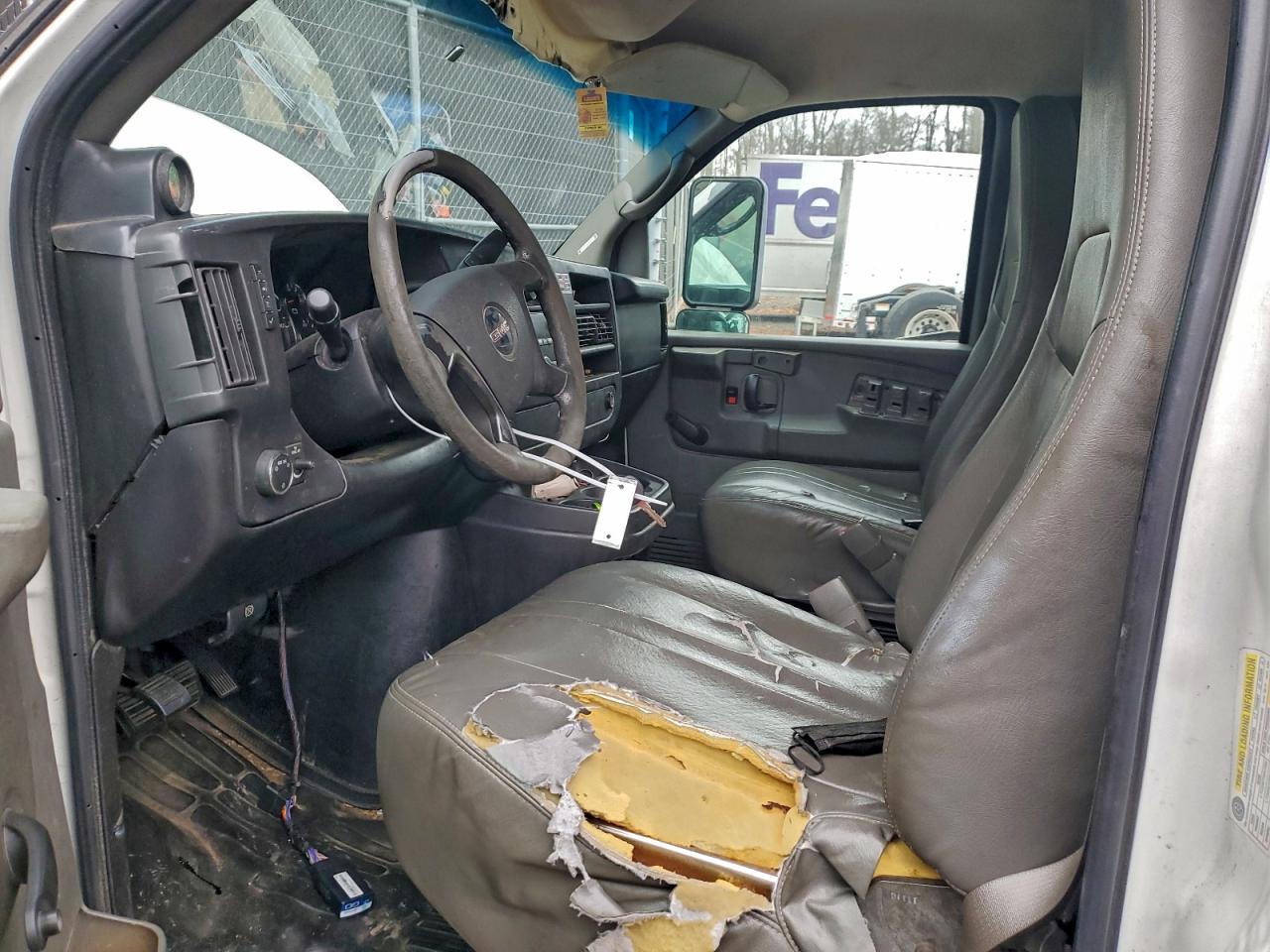 2010 GMC Savana Box Truck VIN: 1GD1G2AAXA1902391 Lot: 91636415