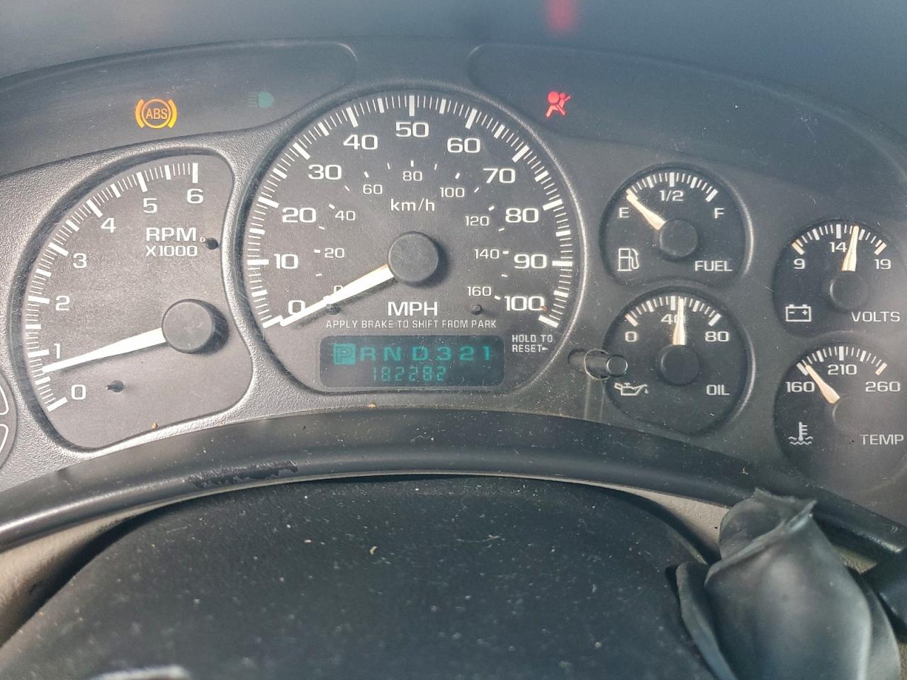 2002 Chevrolet Tahoe C1500 VIN: 1GNEC13T62R123509 Lot: 93084115