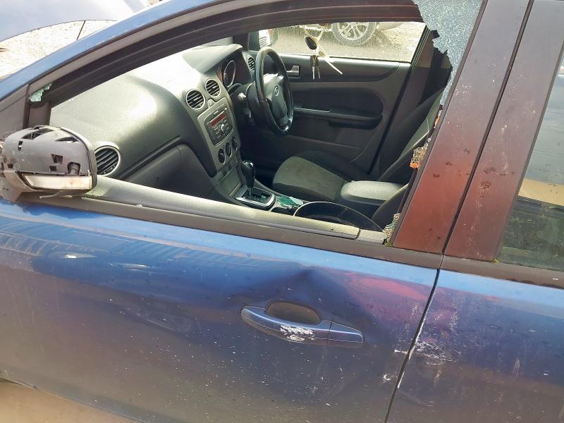 2010 FORD FOCUS 1.6 ZETEC 5DR AUTO