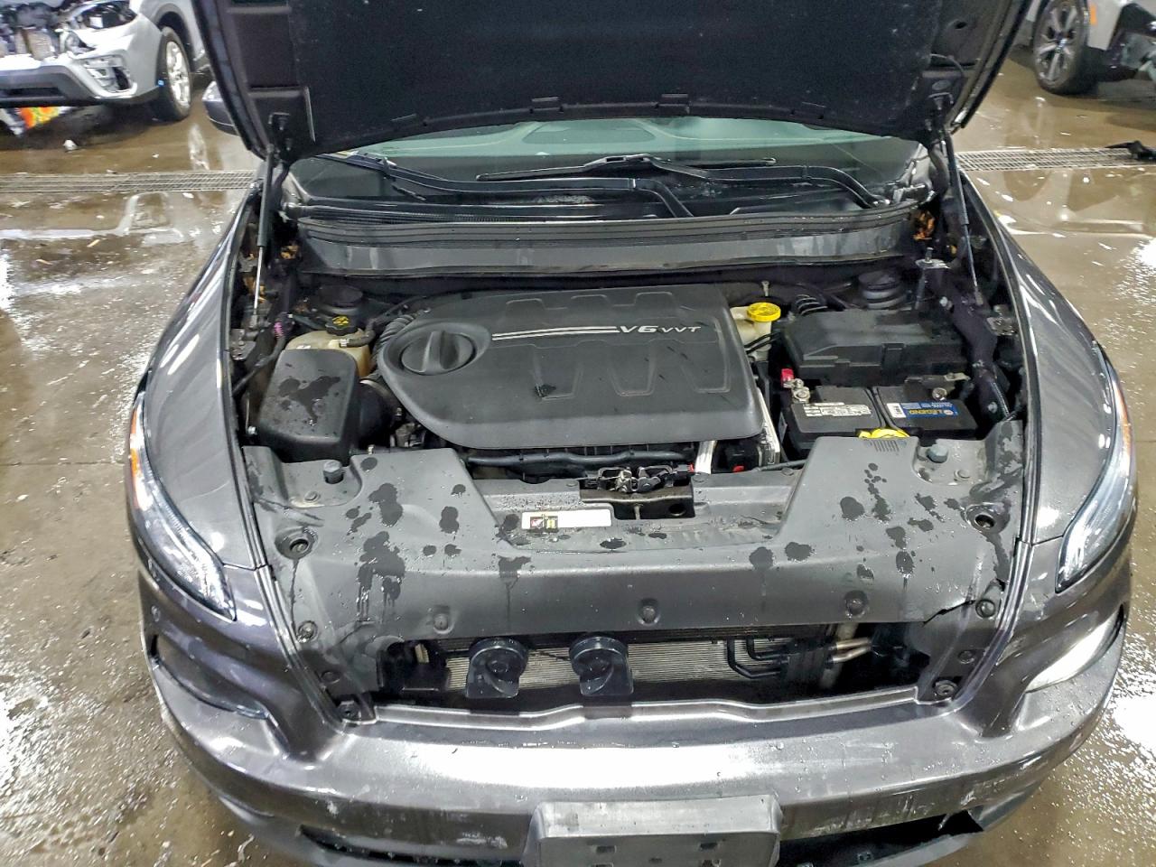 2017 Jeep Cherokee Latitude VIN: 1C4PJMCS5HW605009 Lot: 94439135