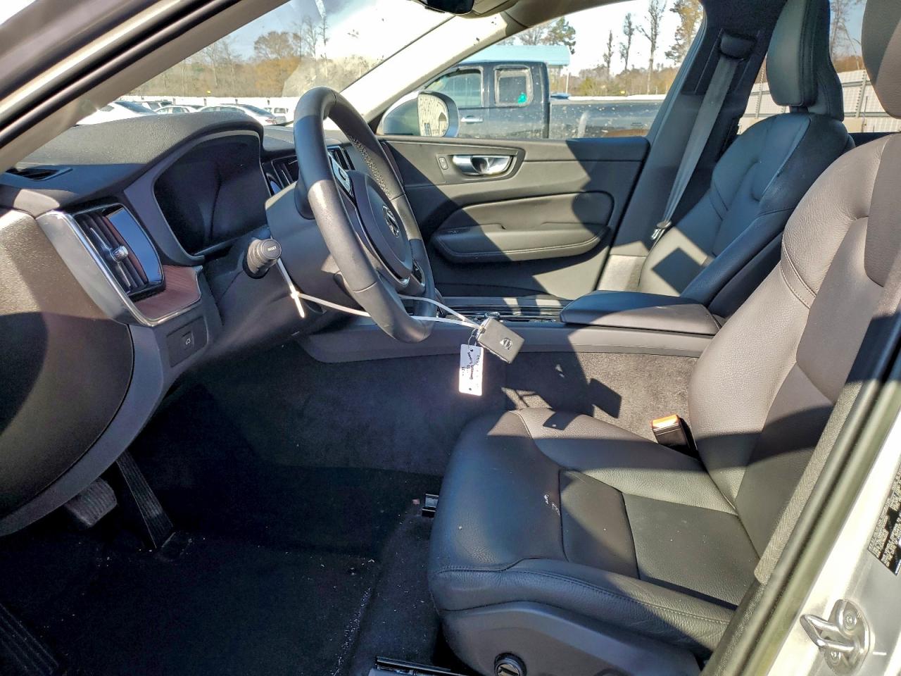 2023 Volvo Xc60 Plus VIN: YV4L12RN7P1322639 Lot: 93918875