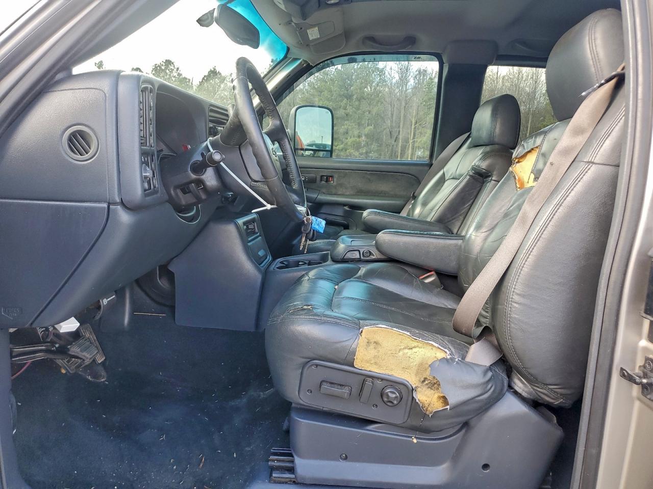 2000 Chevrolet Silverado K1500 VIN: 2GCEK19T1Y1281504 Lot: 94128735