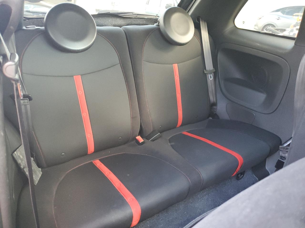 2017 Fiat 500 Abarth VIN: 3C3CFFFH1HT598484 Lot: 91297075