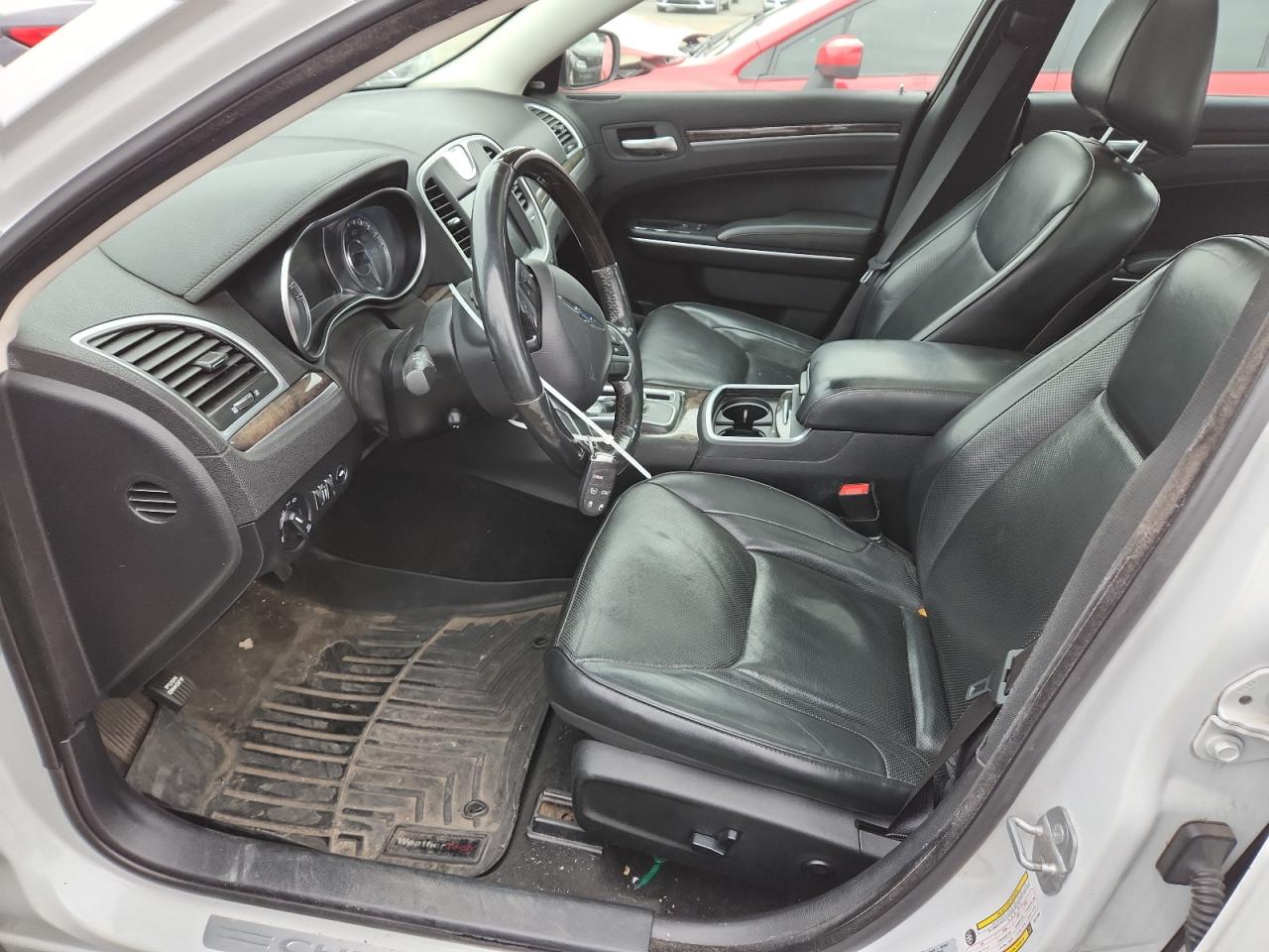 2016 Chrysler 300C VIN: 2C3CCAKG2GH111566 Lot: 92059935