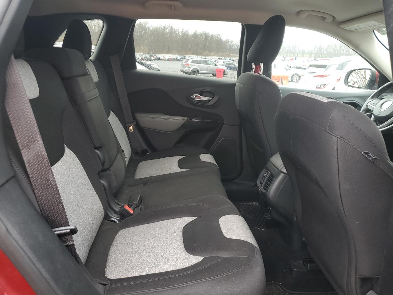 2014 Jeep Cherokee Latitude VIN: 1C4PJMCS8EW141452 Lot: 93832495