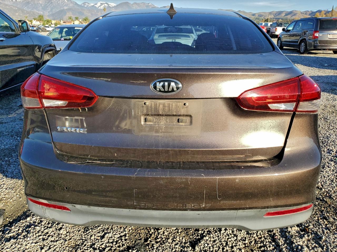 2017 Kia Forte Lx VIN: 3KPFK4A72HE125821 Lot: 93441945