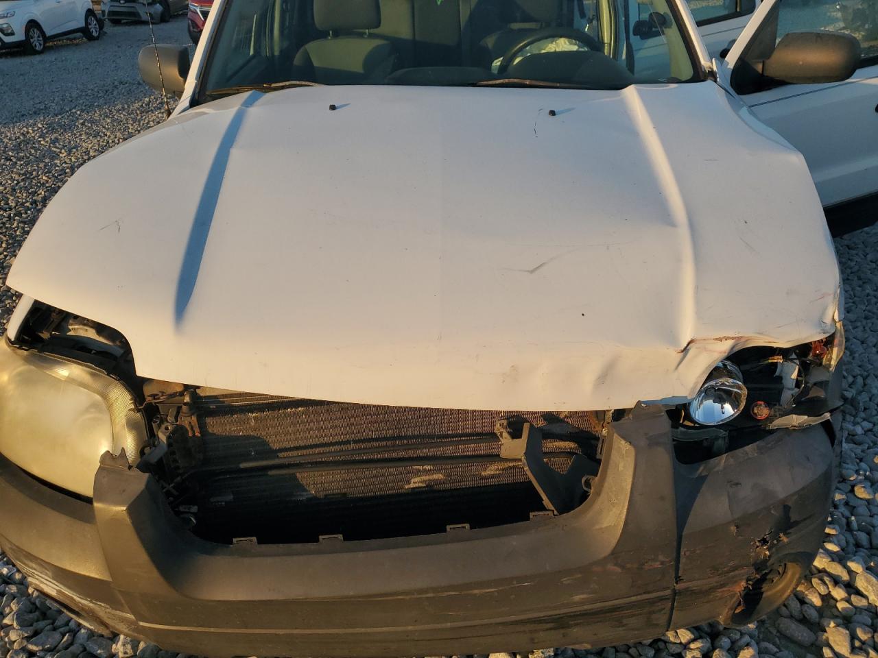 2006 Ford Escape Xls VIN: 1FMYU02Z16KC05855 Lot: 93634145