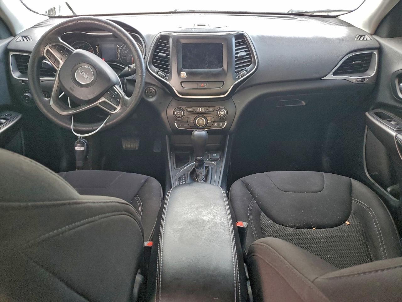 2019 Jeep Cherokee Latitude VIN: 1C4PJLCB0KD344546 Lot: 94186665