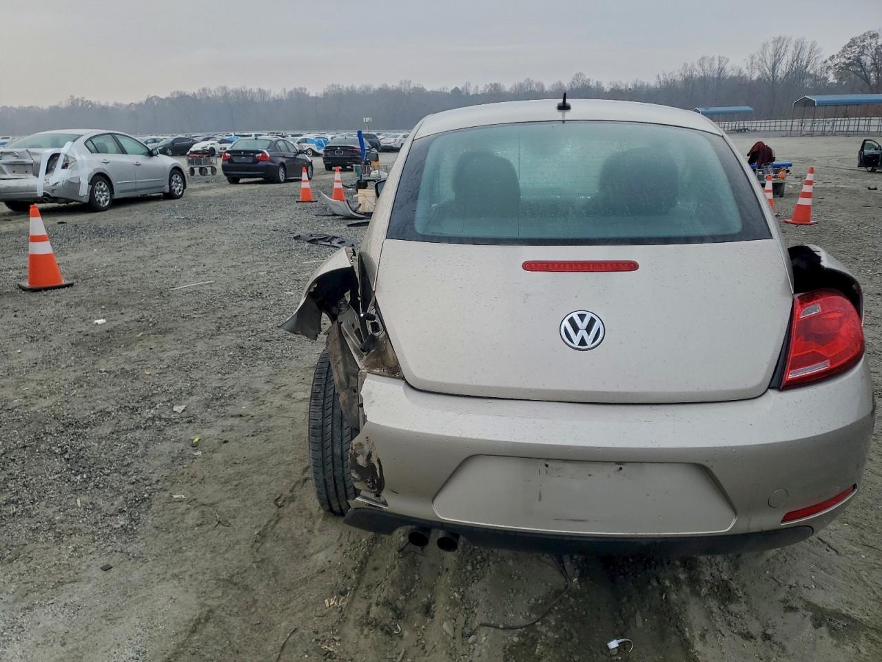 2012 Volkswagen Beetle VIN: 3VWJP7AT9CM647898 Lot: 94346385