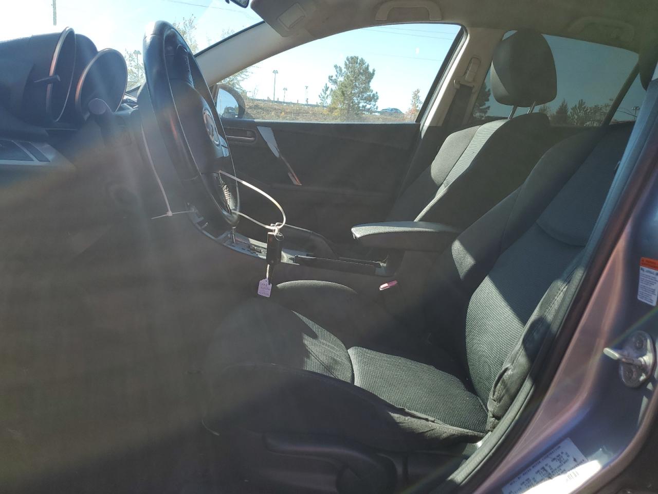 2011 Mazda 3 S VIN: JM1BL1K59B1437197 Lot: 91249135