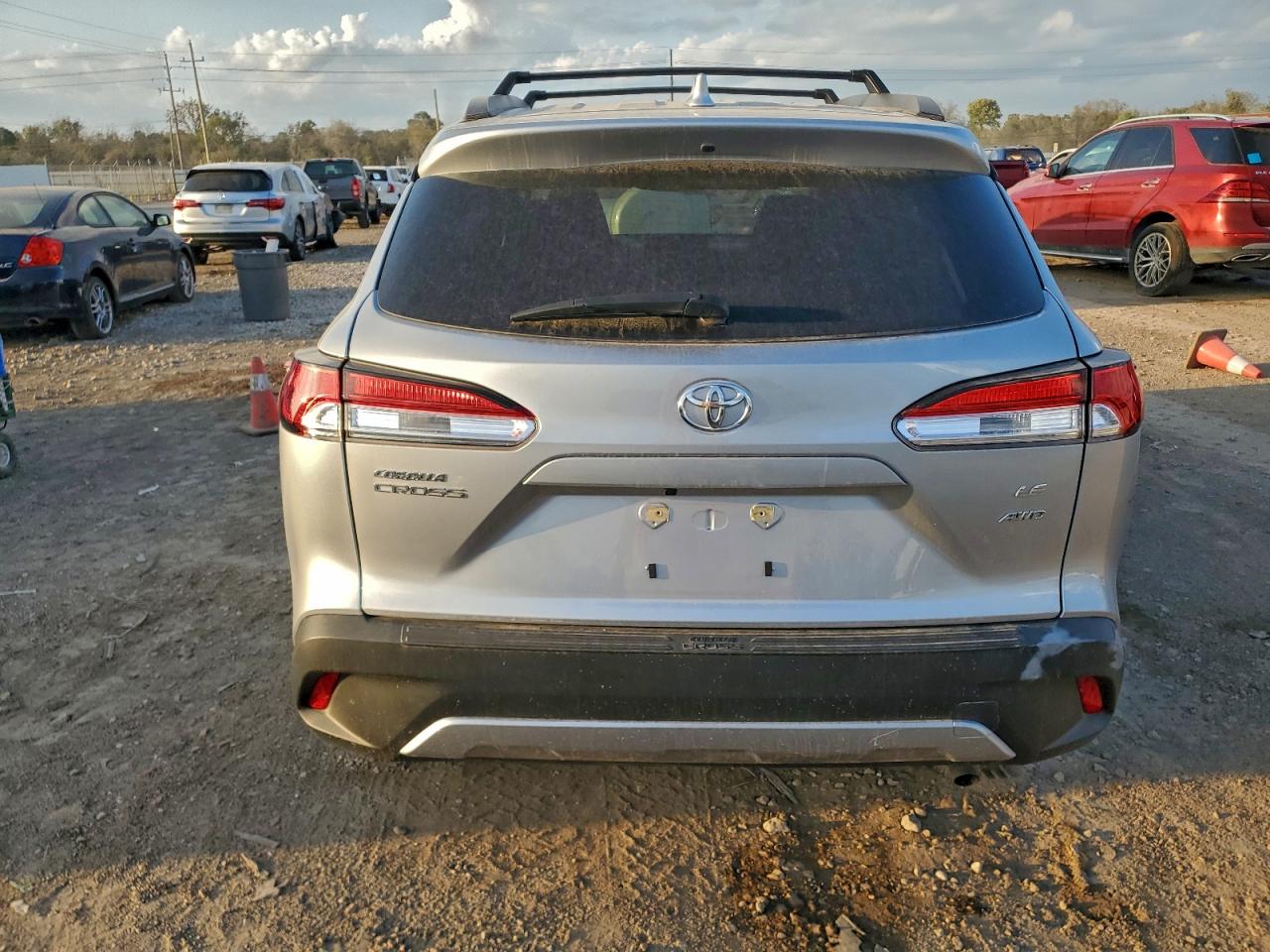 2024 Toyota Corolla Cross Le VIN: 7MUCAABG7RV085803 Lot: 93931285