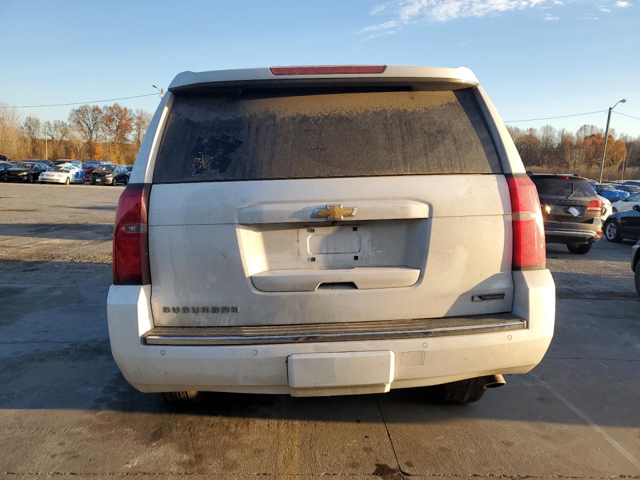 2018 Chevrolet Suburban K1500 Premier VIN: 1GNSKJKC2JR132021 Lot: 93234865