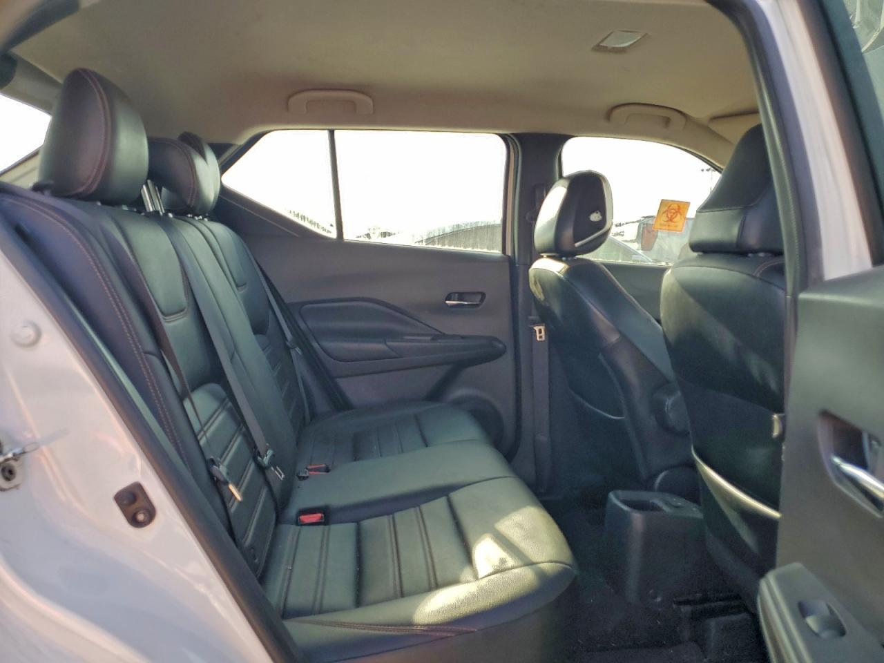 2018 Nissan Kicks S VIN: 3N1CP5CU9JL498260 Lot: 92925815