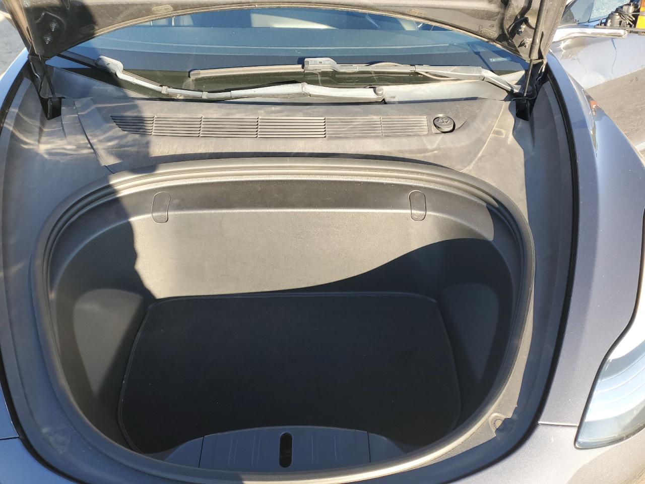 2018 Tesla Model 3 VIN: 5YJ3E1EA5JF153711 Lot: 91666995