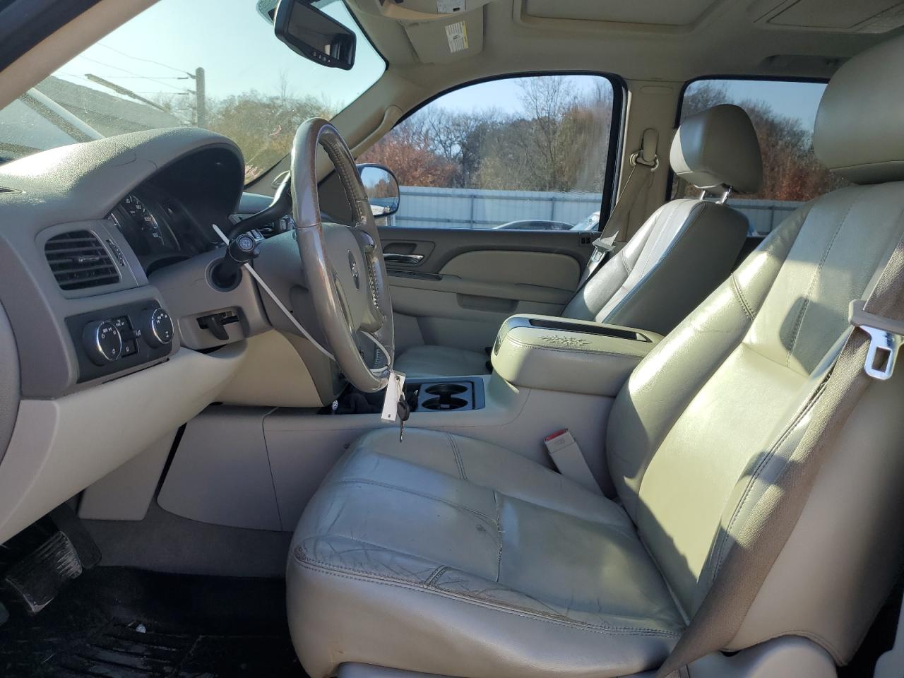 2010 Chevrolet Tahoe K1500 Lt VIN: 1GNUKBE03AR175315 Lot: 93212925