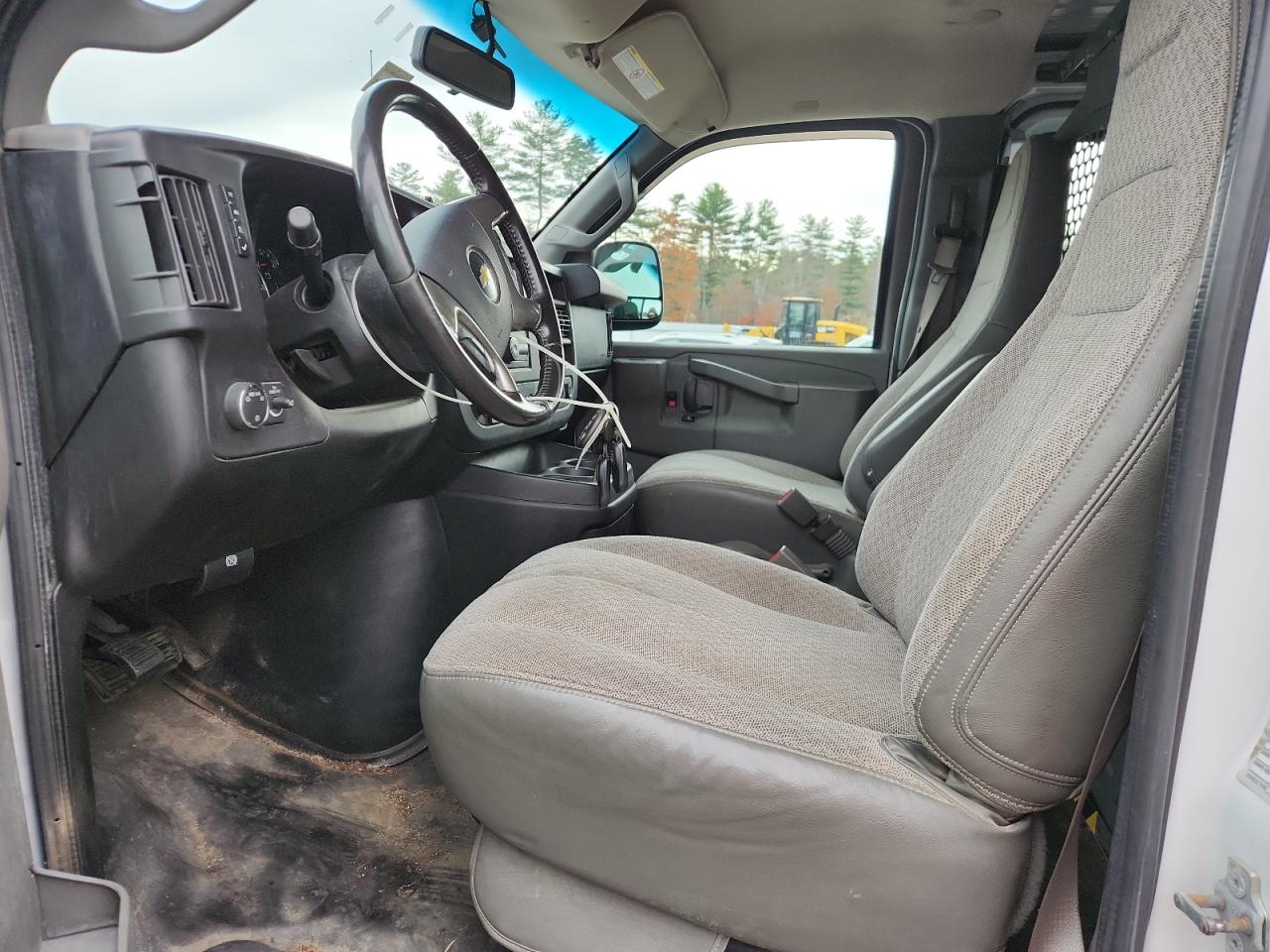 2018 Chevrolet Express G2500 VIN: 1GCWGAFP7J1335915 Lot: 91799645