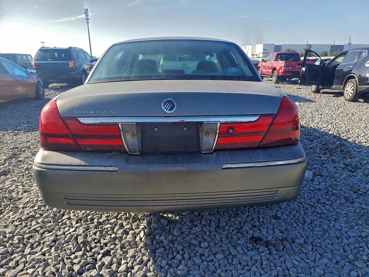 2004 Mercury Grand Marquis Gs VIN: 2MEFM74W24X661234 Lot: 93932285