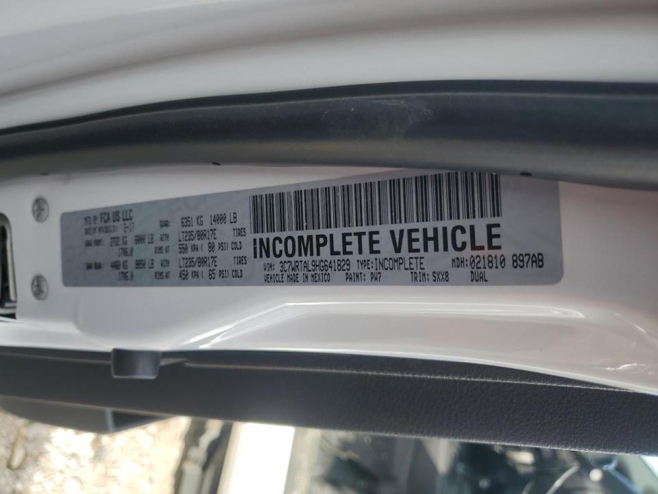 2017 Ram 3500 Flatbed Truck VIN: 3C7WRTAL9HG641829 Lot: 92819355