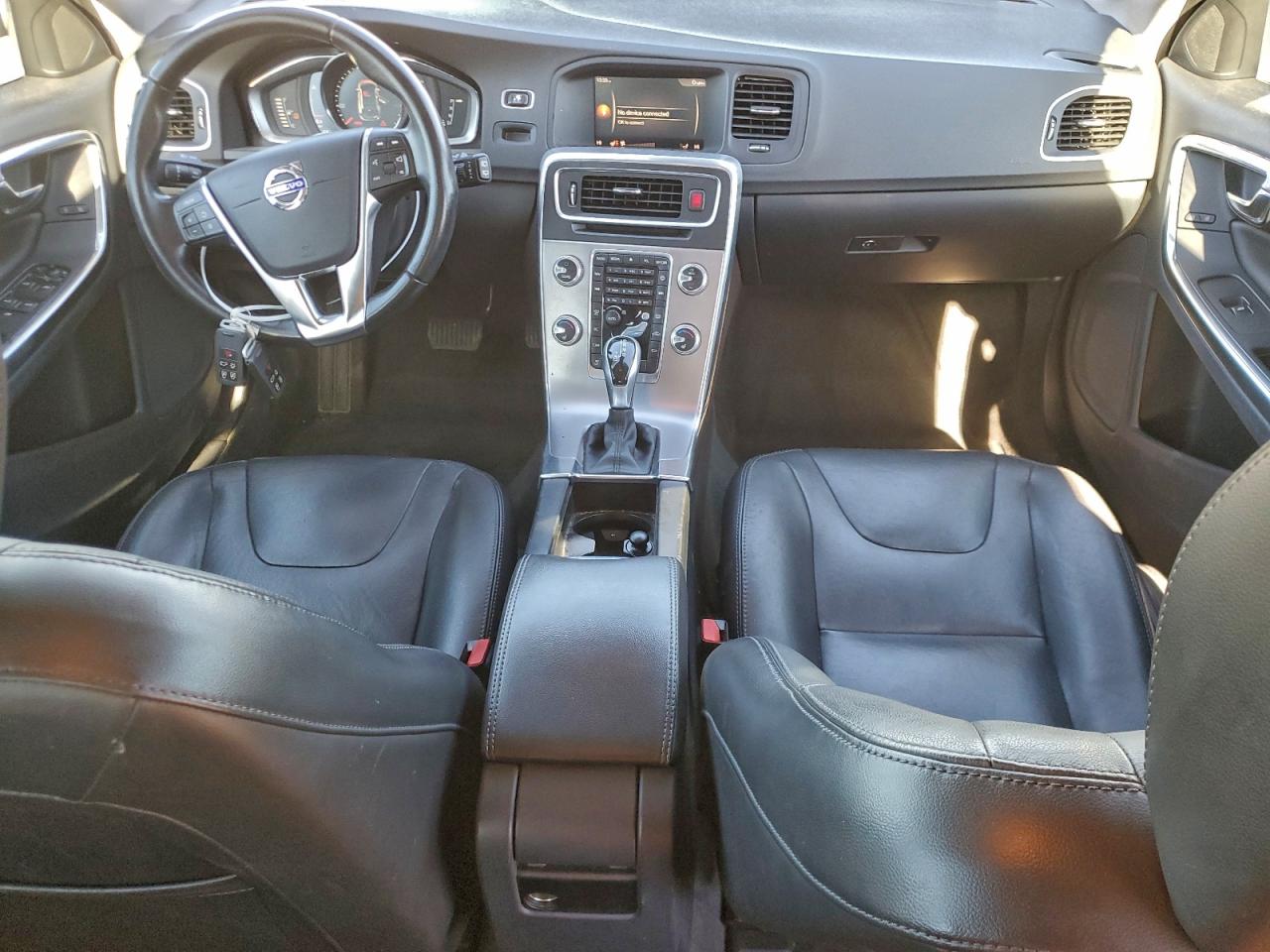 2017 Volvo V60 T5 Premier VIN: YV140MEK7H1372969 Lot: 92765245