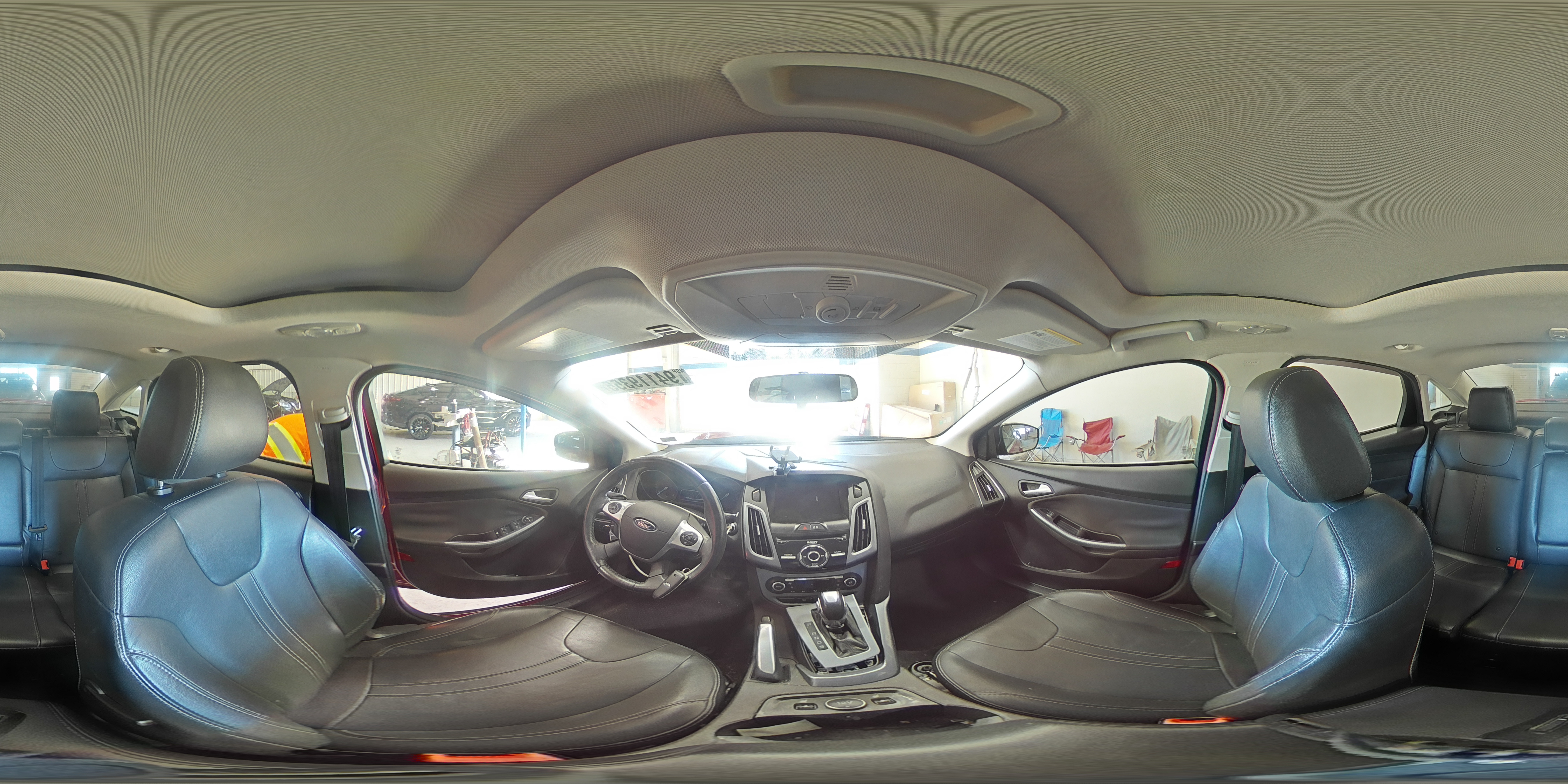 2014 Ford Focus Titanium VIN: 1FADP3J21EL104555 Lot: 94119355