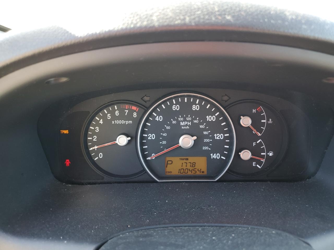 2008 Kia Rondo Lx VIN: KNAFG526487138774 Lot: 92442185