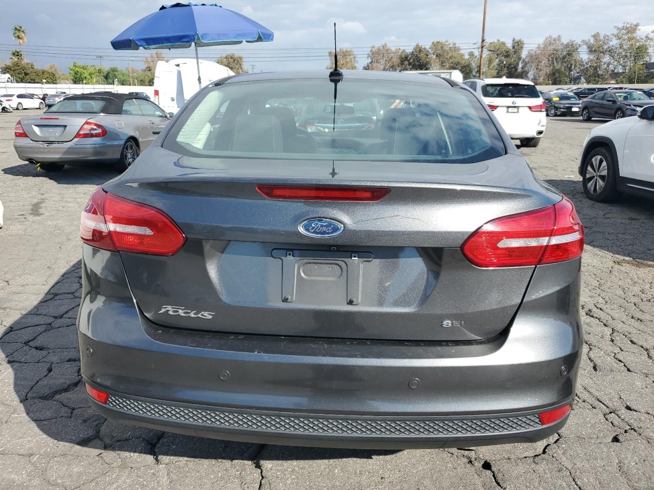 2018 Ford Focus Sel VIN: 1FADP3H28JL270586 Lot: 93252615