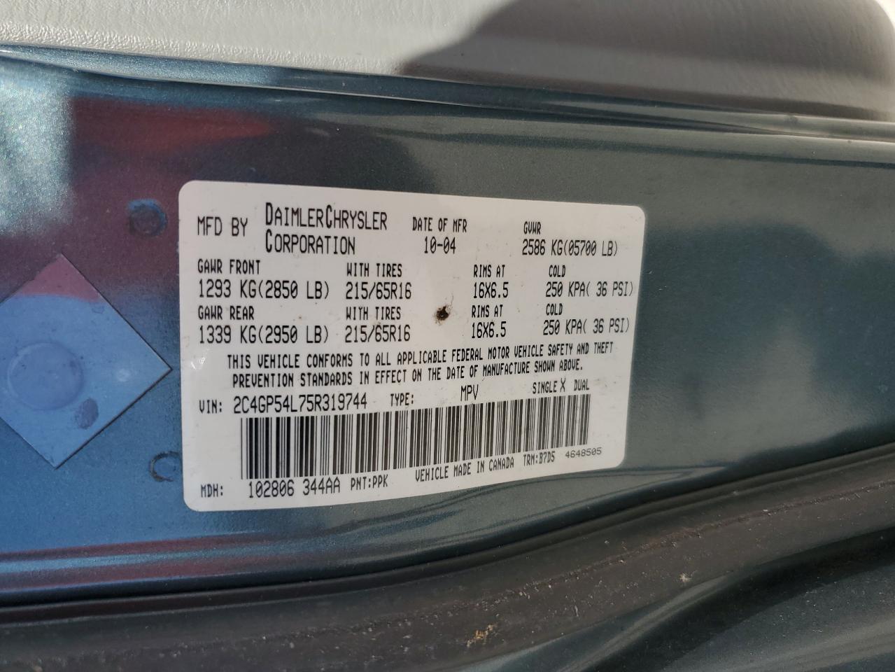 2005 Chrysler Town & Country Touring VIN: 2C4GP54L75R319744 Lot: 92461865