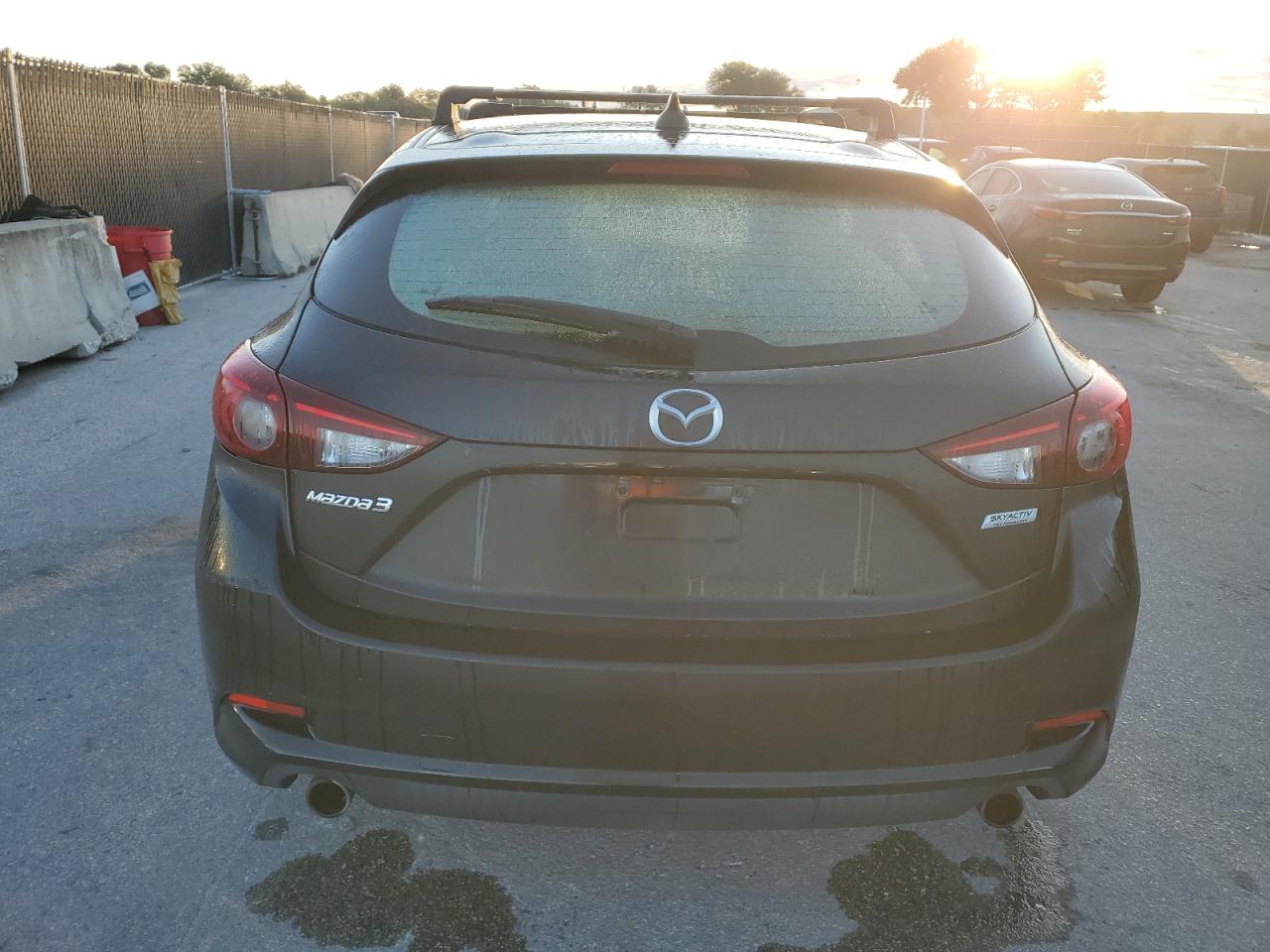 2018 Mazda 3 Touring VIN: 3MZBN1L37JM240941 Lot: 90924085