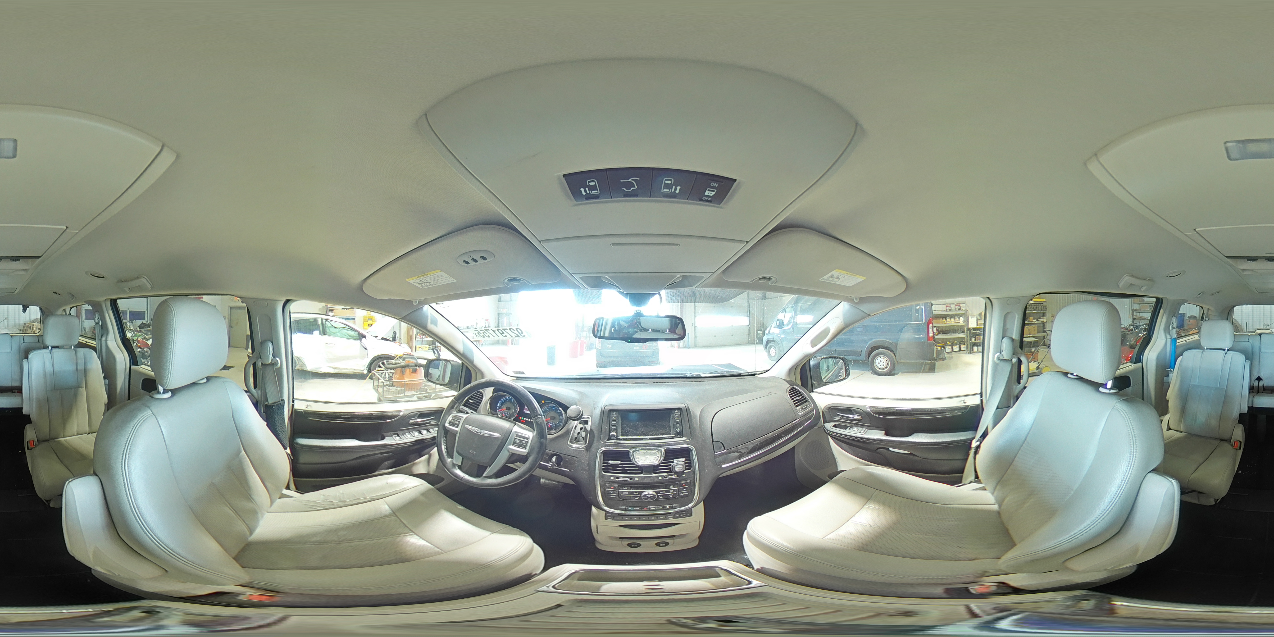 2011 Chrysler Town & Country Touring L VIN: 2A4RR8DG5BR714437 Lot: 92791755