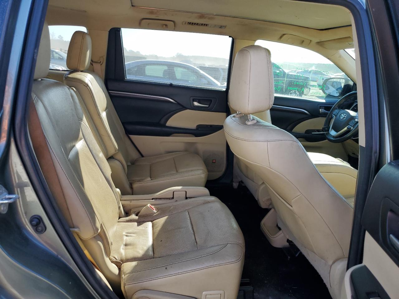 2015 Toyota Highlander Limited VIN: 5TDYKRFH5FS105041 Lot: 92731765