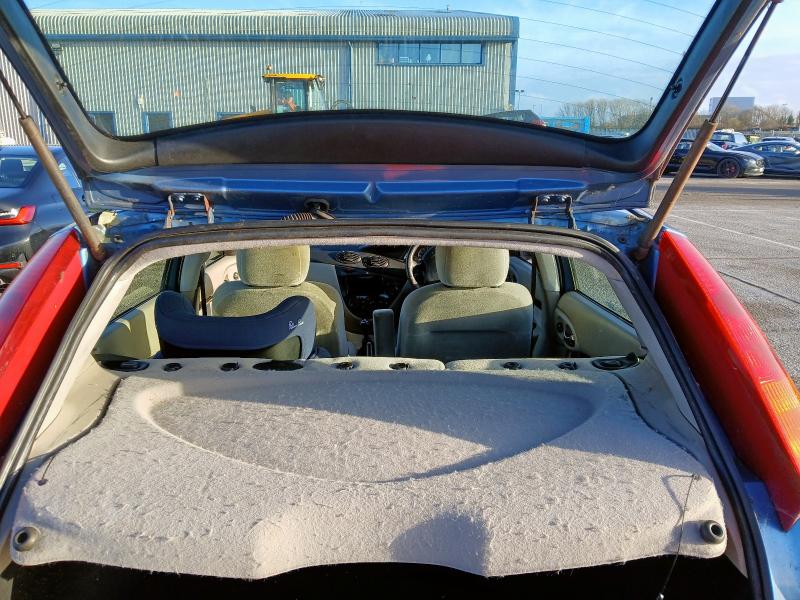 2003 FORD FOCUS 1.6 GHIA 5DR