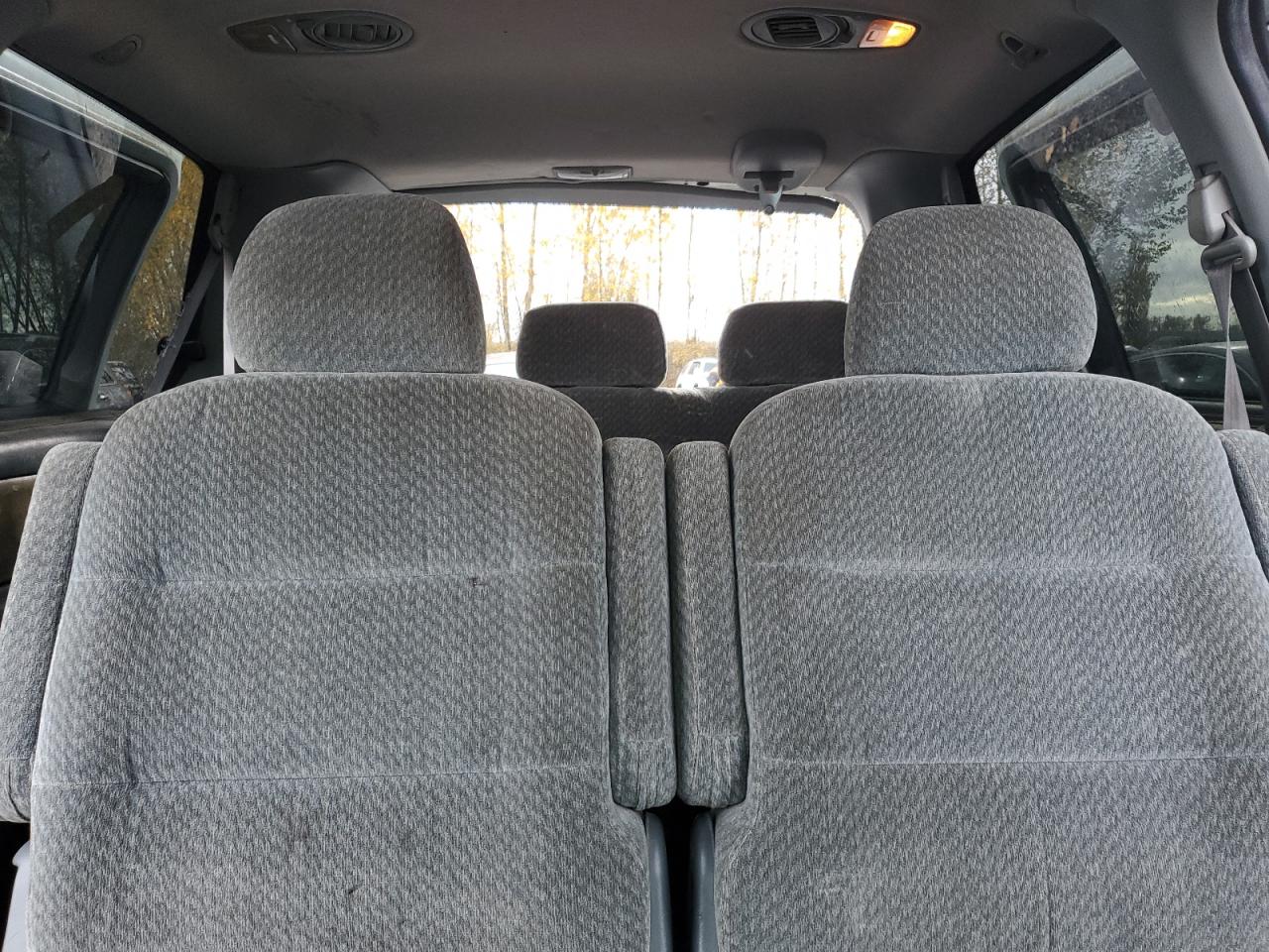 2000 Honda Odyssey Lx VIN: 2HKRL1850YH560166 Lot: 91432675