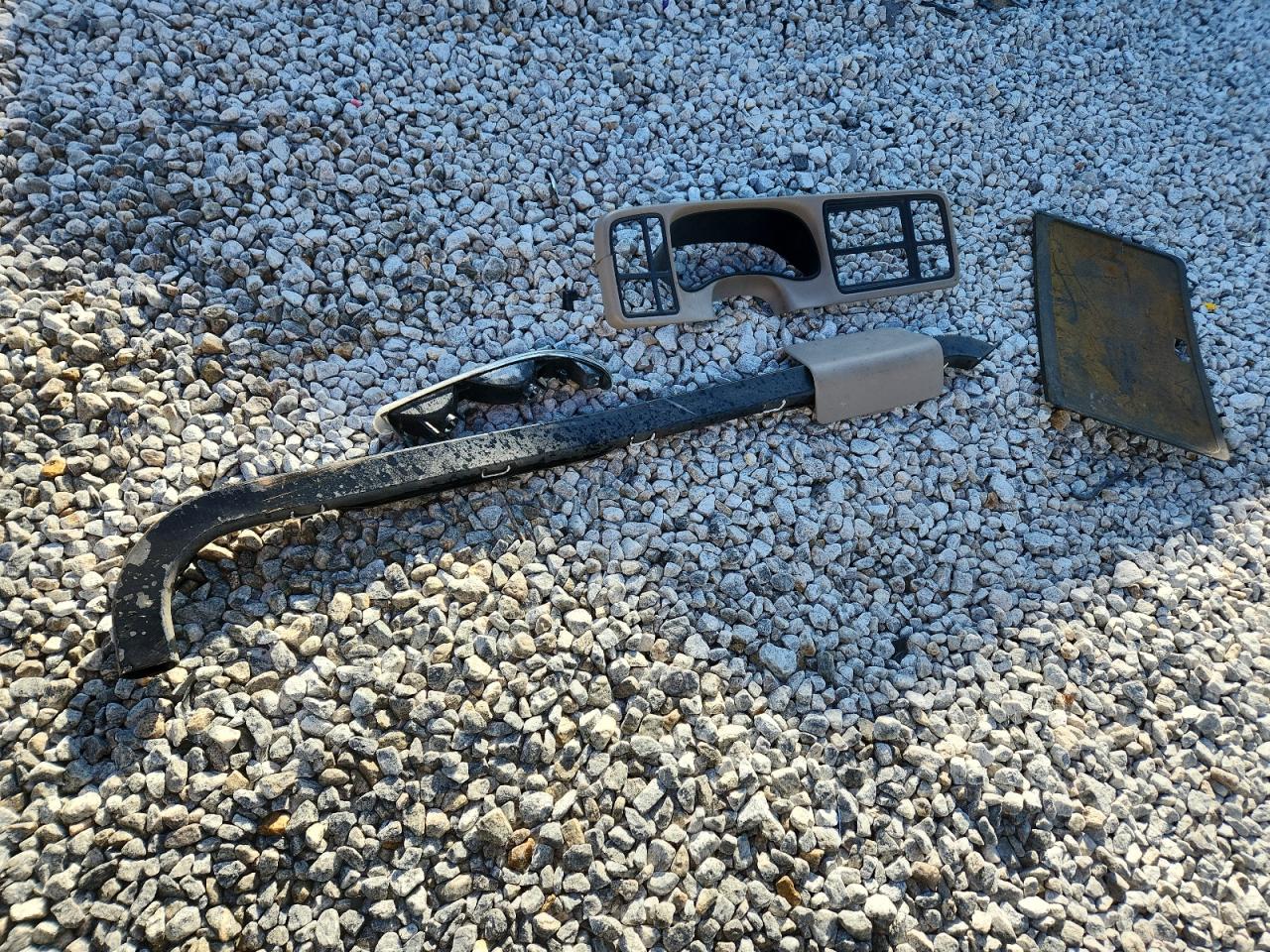 2002 Chevrolet Tahoe K1500 VIN: 1GNEK13Z92R330094 Lot: 91575605