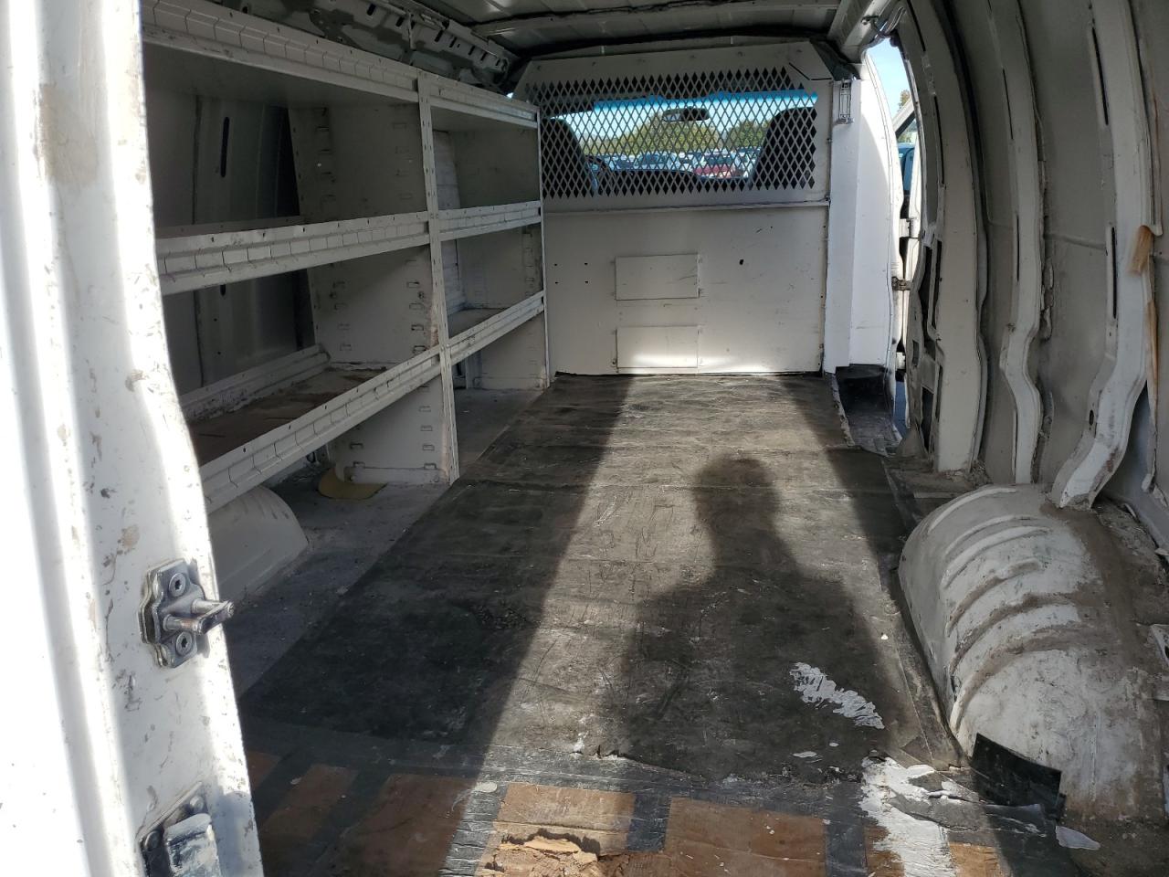 2002 Chevrolet Express Delivery Van VIN: 1GCFG29M921198341 Lot: 91916055