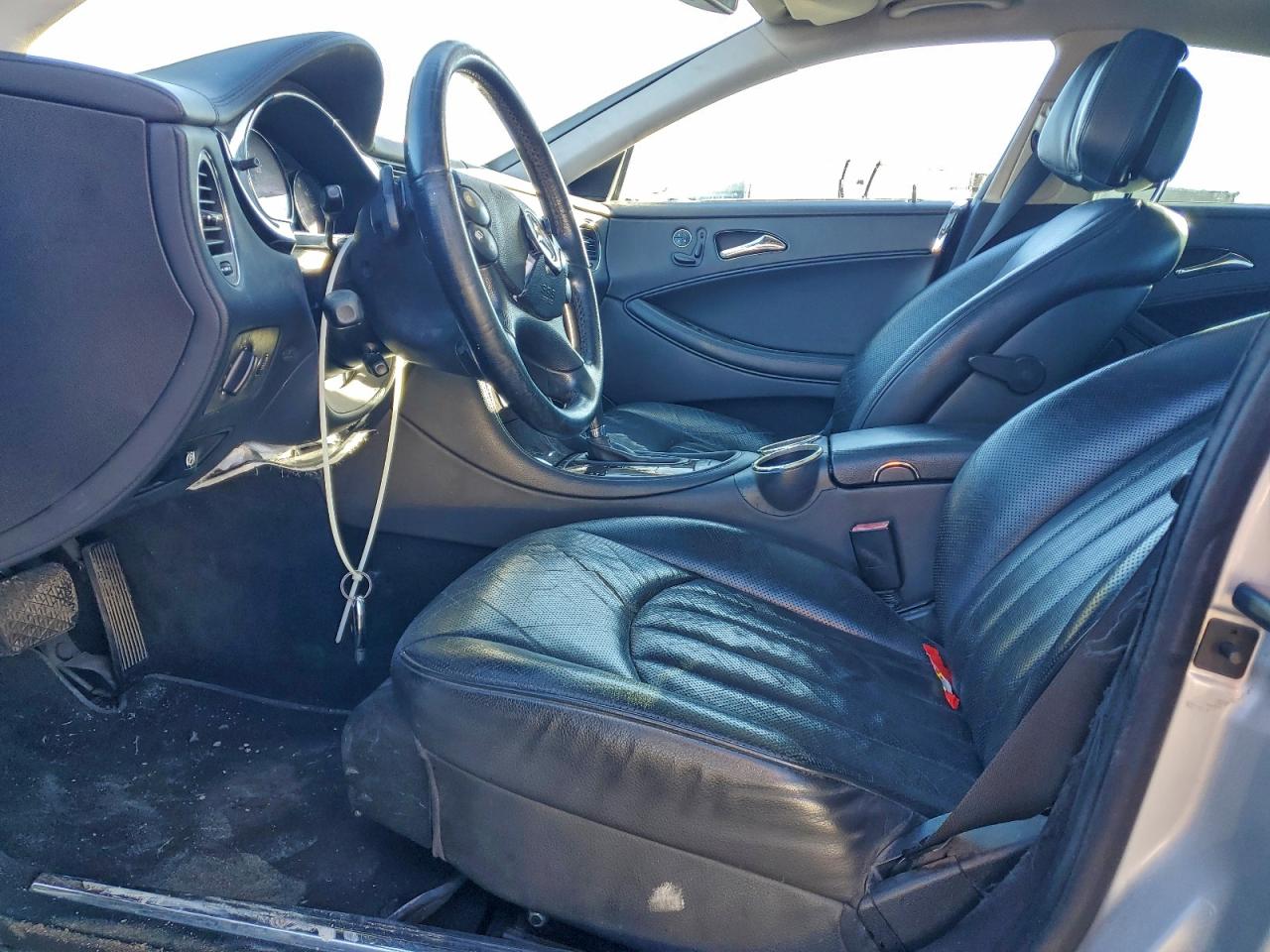 2007 Mercedes-Benz Cls 550 VIN: WDDDJ72X07A098748 Lot: 93990035