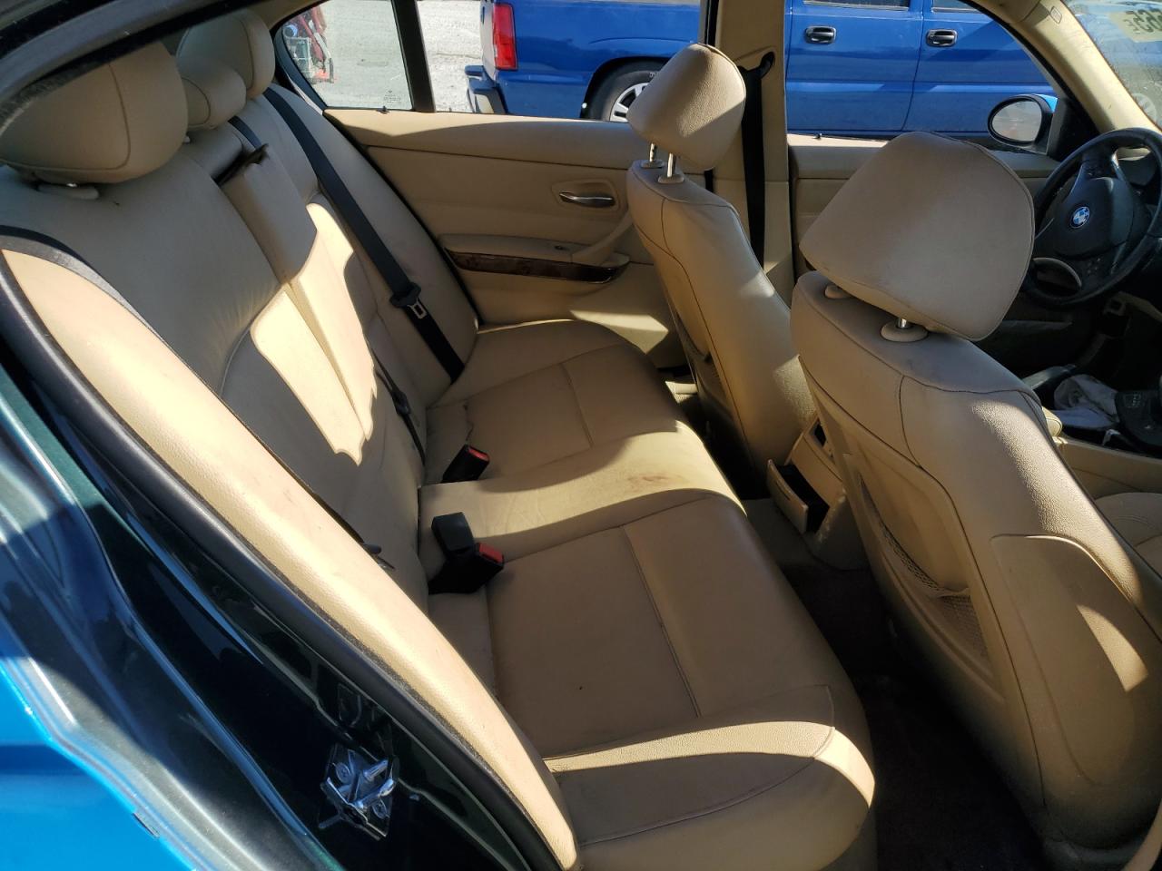 Фото: WBAVA33527PV64260