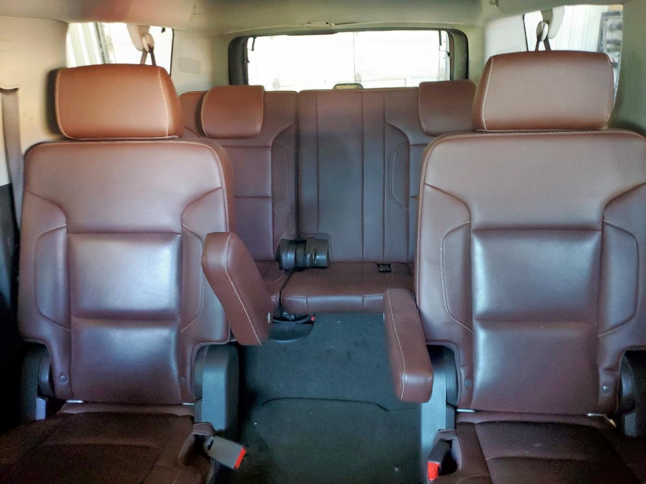 2018 Chevrolet Suburban C1500 Premier VIN: 1GNSCJKC4JR216502 Lot: 91512065