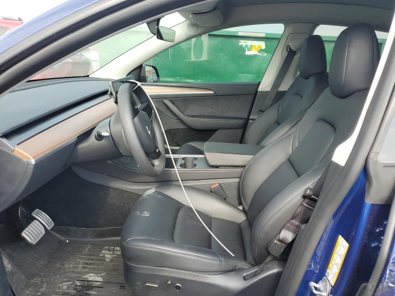 2025 Tesla Model Y VIN: 7SAYGDEF3SF311724 Lot: 93604395