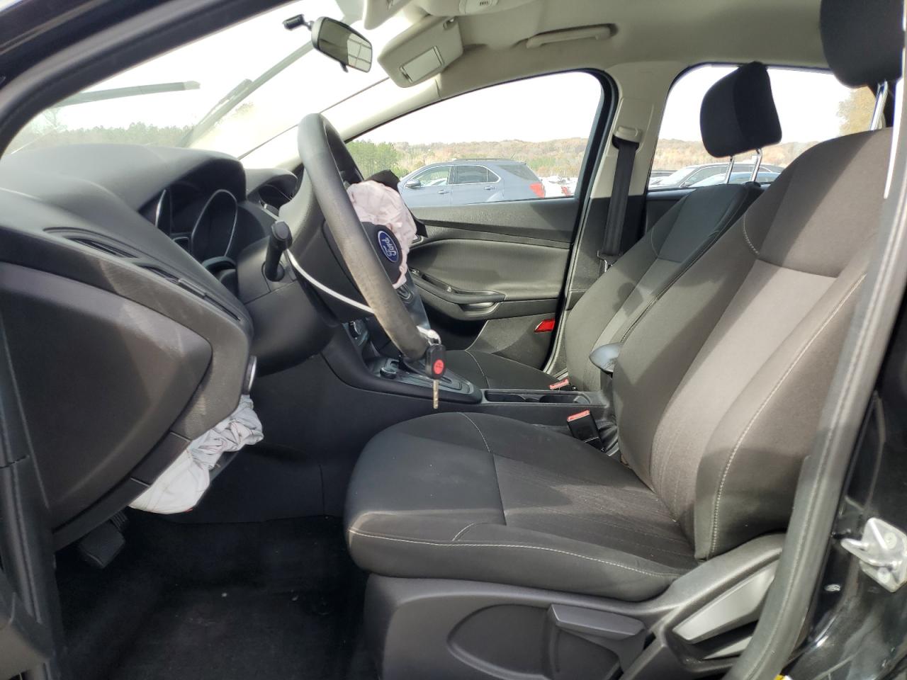 2017 Ford Focus Se VIN: 1FADP3K22HL282509 Lot: 92484885