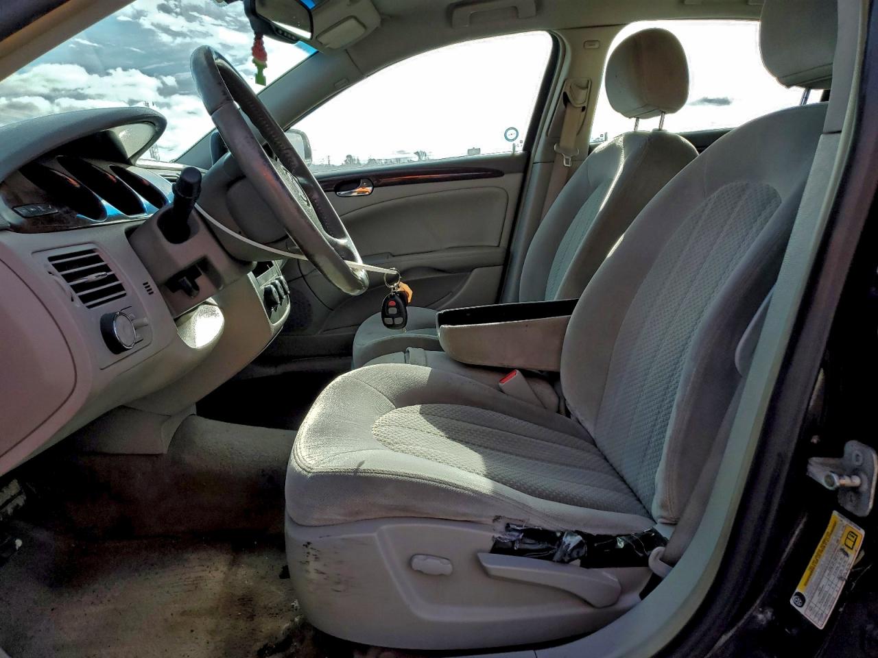 2008 Buick Lucerne Cx VIN: 1G4HP57218U168944 Lot: 93706695