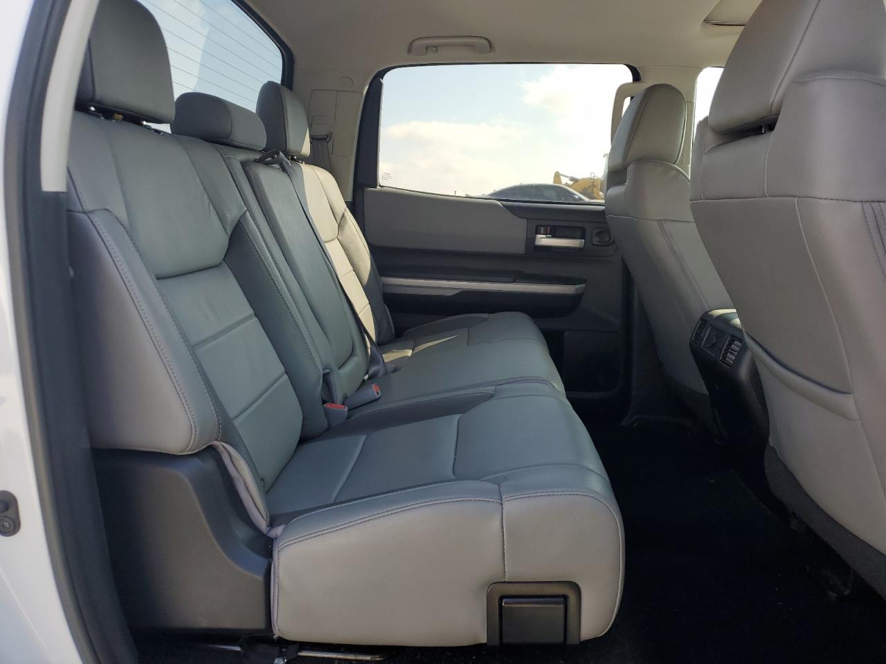 2018 Toyota Tundra Crewmax Limited VIN: 5TFHW5F17JX744427 Lot: 91866615