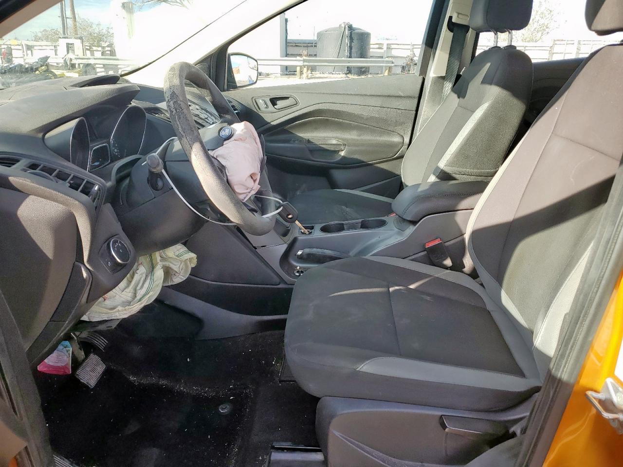 2016 Ford Escape S VIN: 1FMCU0F78GUC88452 Lot: 92128525