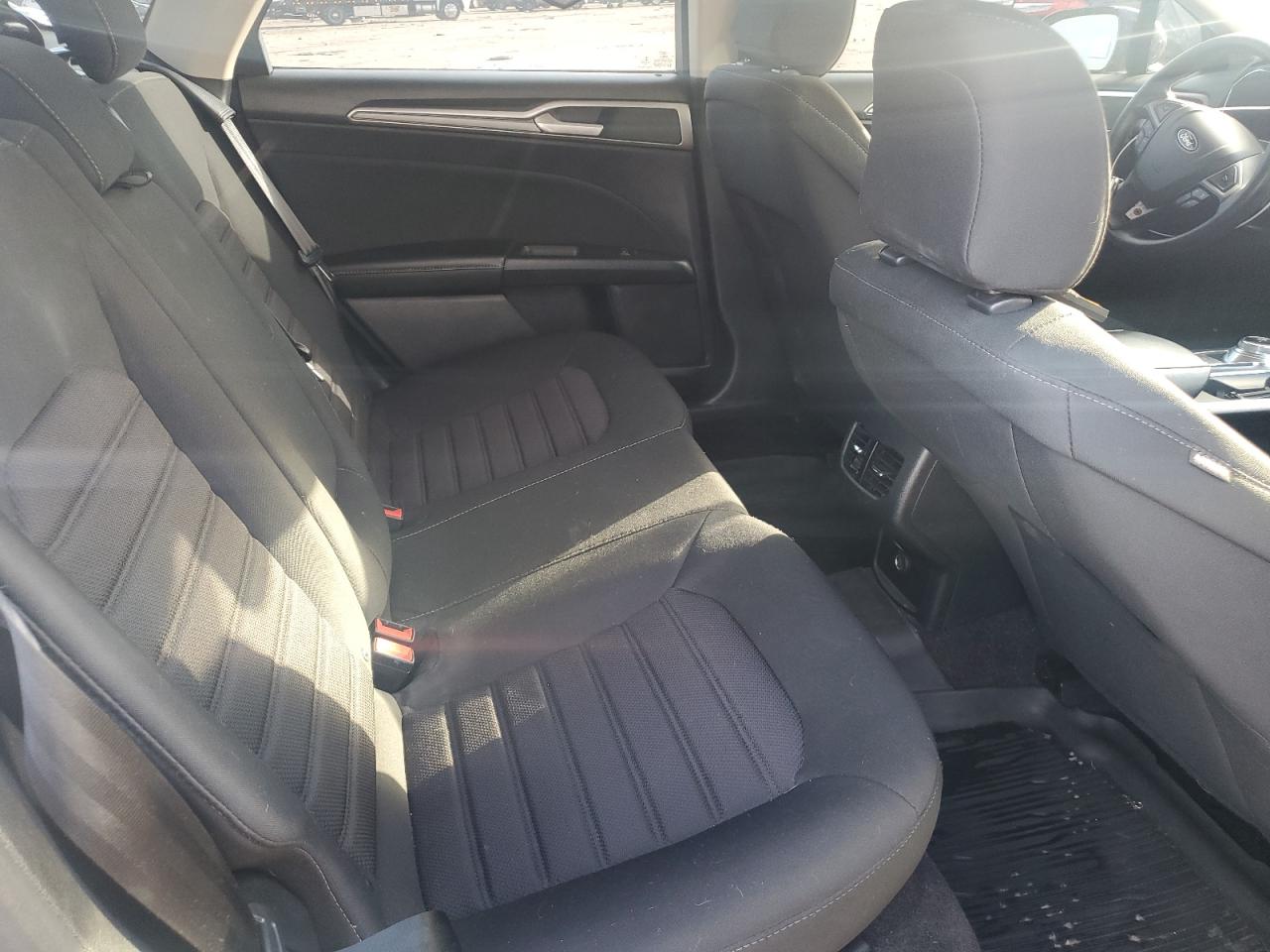 2020 Ford Fusion Se VIN: 3FA6P0HD2LR255126 Lot: 91368135